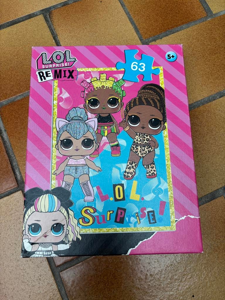 Puzzle poupée LOL 63 pièces, Enlèvement ou Envoi, Plus de 50 pièces, Utilisé