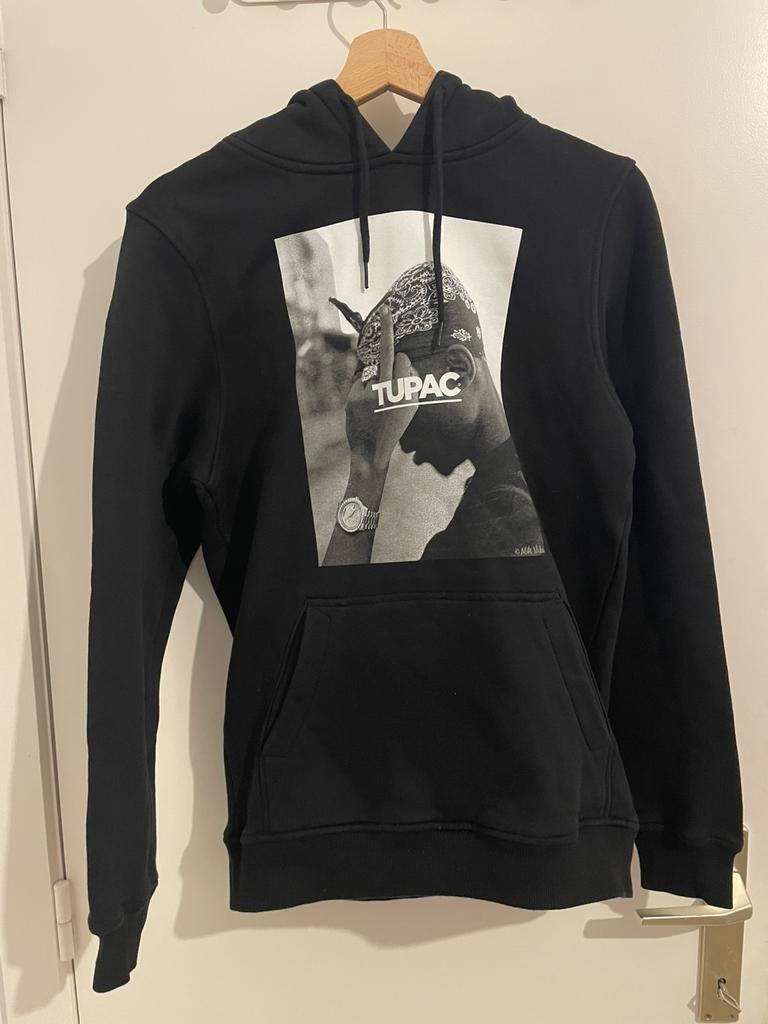 Zwarte hoodie van Tupac — iconisch streetwear-item, Ophalen of Verzenden, Zo goed als nieuw, Maat 46 (S) of kleiner, Zwart