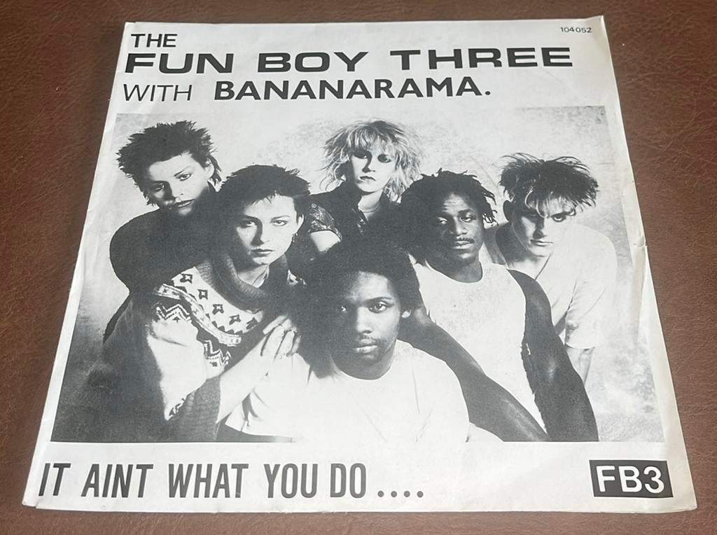 Fun Boy Three with Bananarama - It aint what you do… - 7” vi, Enlèvement ou Envoi, Utilisé, Single