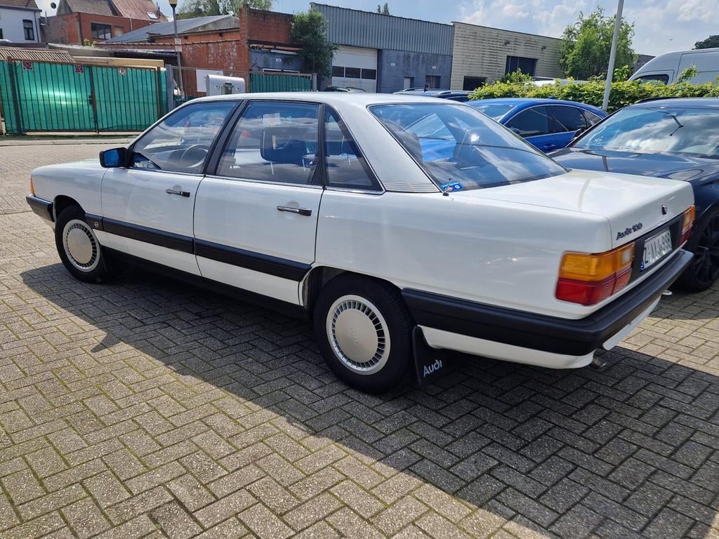 AUDI 100 2.O BENZINE OLDTIMER !, foto 5