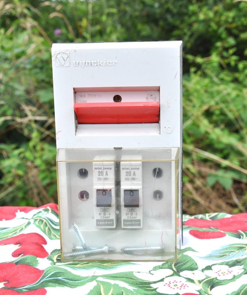 coffret a fusible vynckier + 2 fusibles automatique 20A, Enlèvement ou Envoi, Neuf