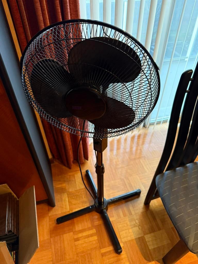 VENTILATEUR - Noir, Electroménager, Ventilateurs, Enlèvement, Comme neuf, Ventilateur de trépied