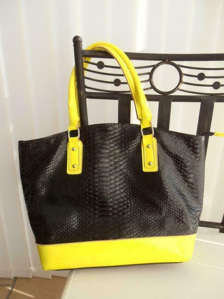 Sac PVC noir et jaune fluo à poignées, imitation croco, Enlèvement ou Envoi, Utilisé, Noir, Sac à main