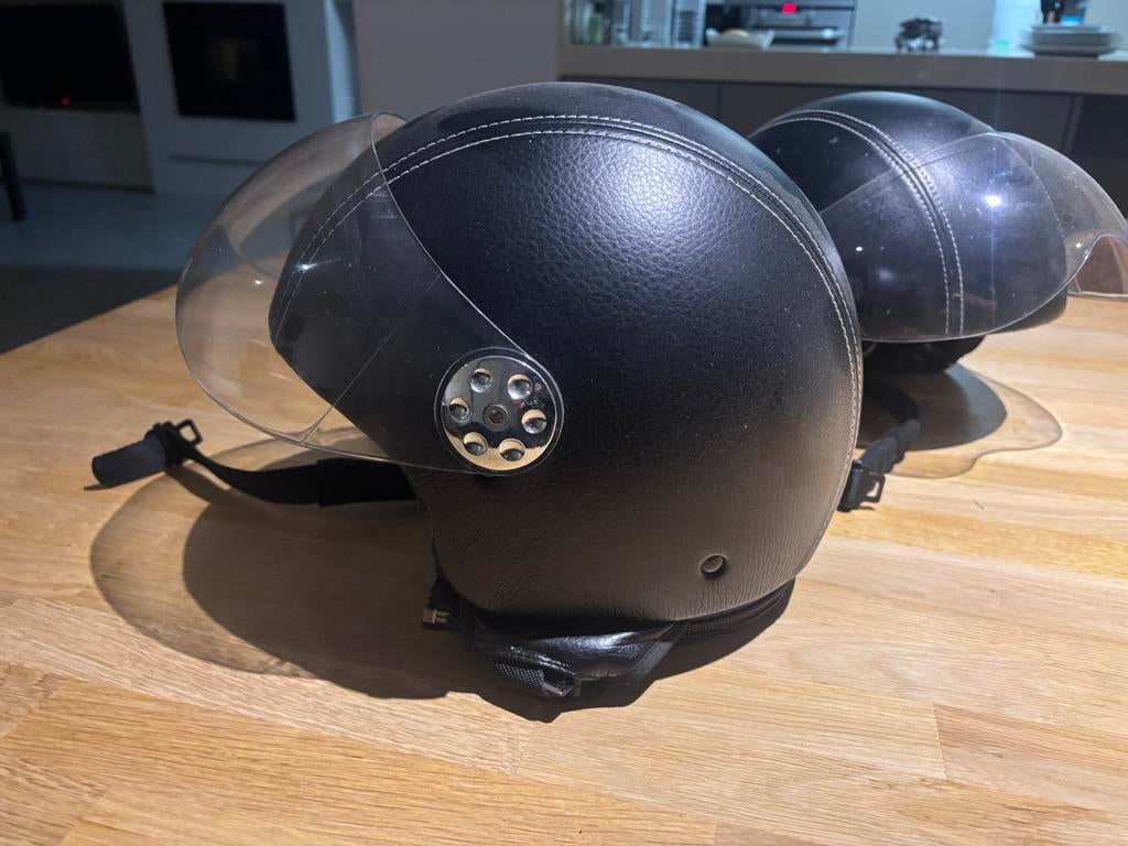 Helm, Ophalen, Zo goed als nieuw