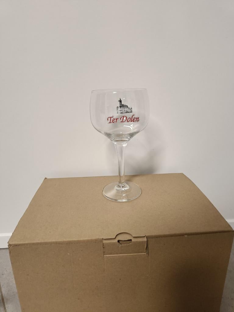 Ter dolen bier glazen 1 pak (4 stuks), Enlèvement, Comme neuf, Verre à bière