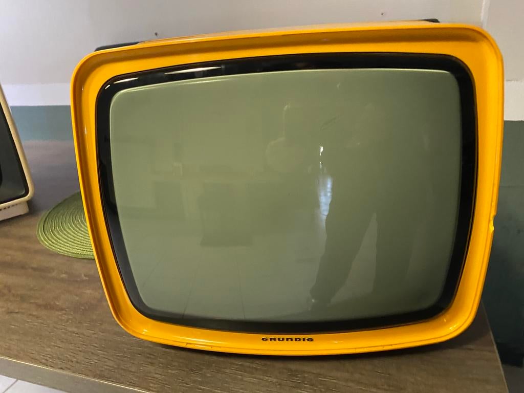 Téléviseur noir et blanc vintage Grundig, Antiquités & Art, Enlèvement