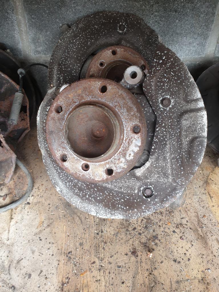 Moyeu fusée avant BMW SERIE 1 E87 120D 118 roulement de roue, Auto-onderdelen, Ophanging en Onderstel, BMW, Ophalen