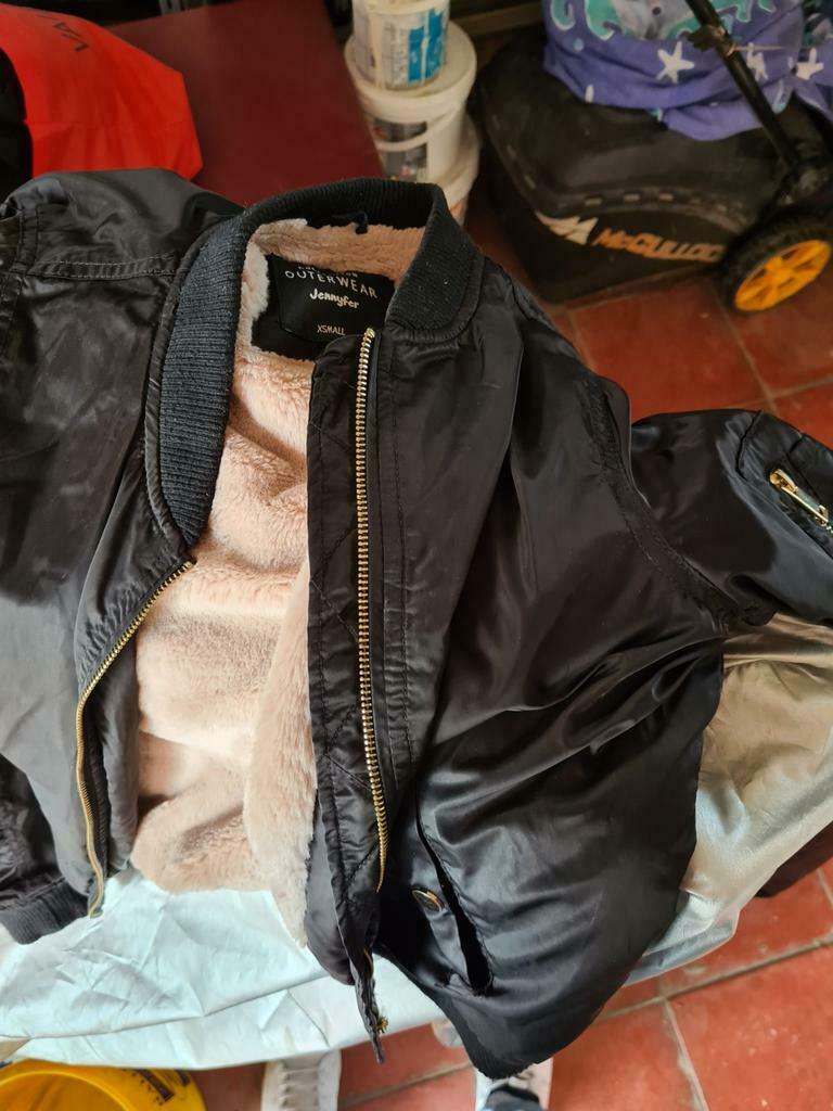 vestes bombers fille, Vêtements | Femmes, Enlèvement ou Envoi, Comme neuf, Noir