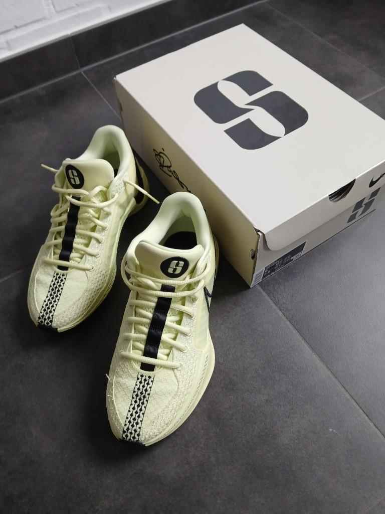 Nieuw Nike Sabrina 1 Basketbalschoenen maat 40.5, Ophalen of Verzenden, Nieuw, Schoenen