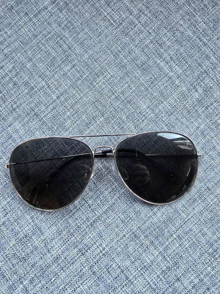 Zonnebril heren unisex, Ophalen of Verzenden, Zo goed als nieuw, Zonnebril