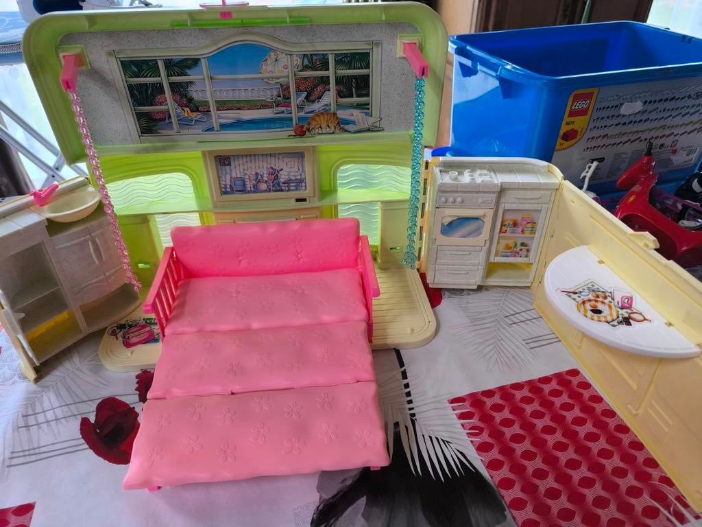 Radio Barbie transformable en lit, Enfants & Bébés