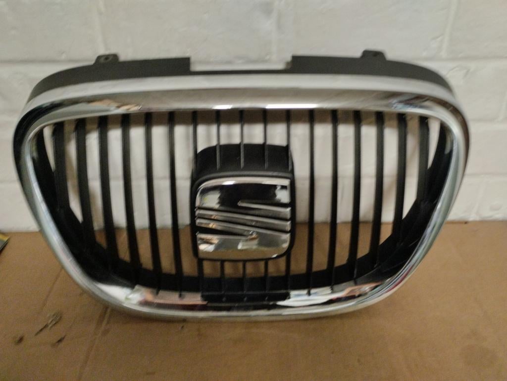 Chromen grille grille Seat Altea xl (5P1), Auto-onderdelen, Gebruikt, Voor, Ophalen of Verzenden, Bumper