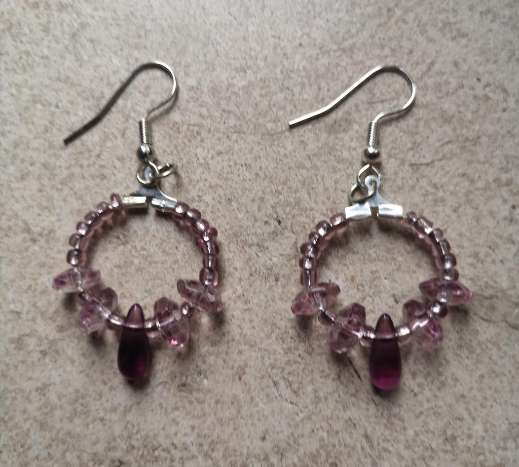Nieuwe oorbellen in roze parels, Ophalen of Verzenden, Roze