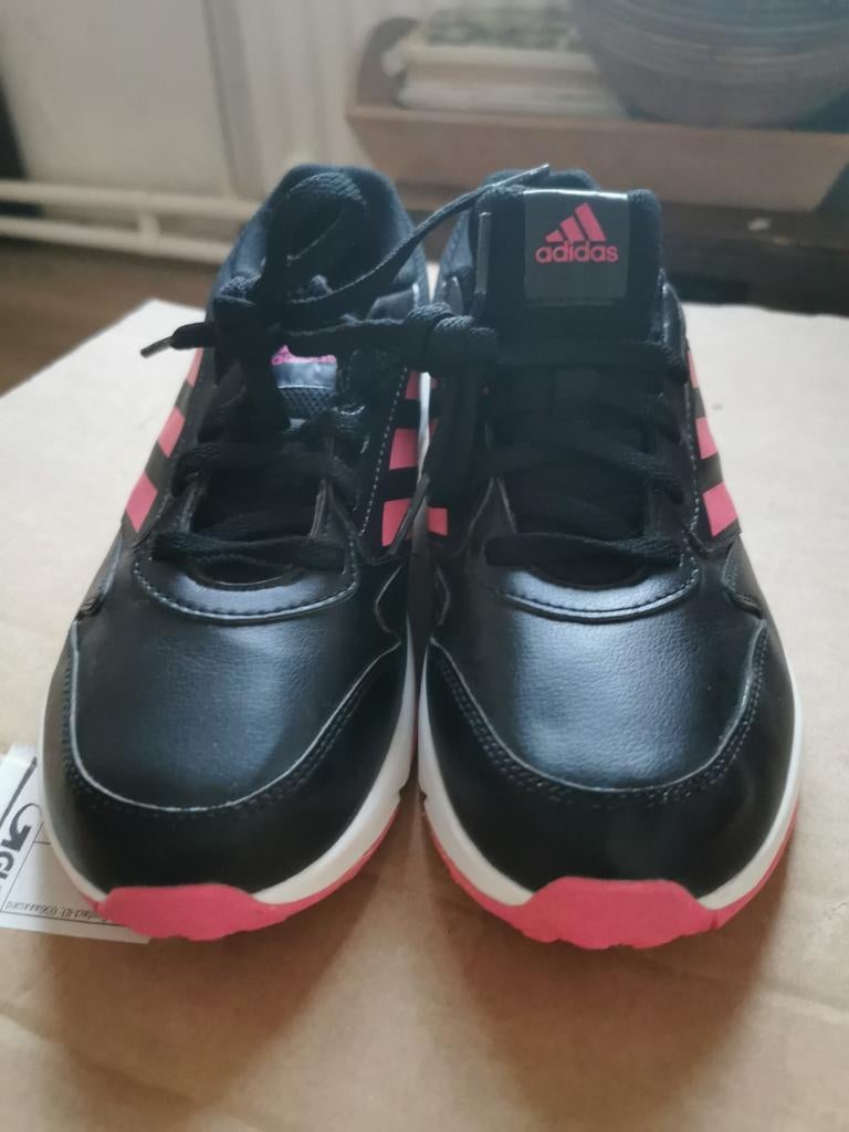Baskets Adidas noires comme neuves, Adidas, Enlèvement ou Envoi, Comme neuf, Autres types