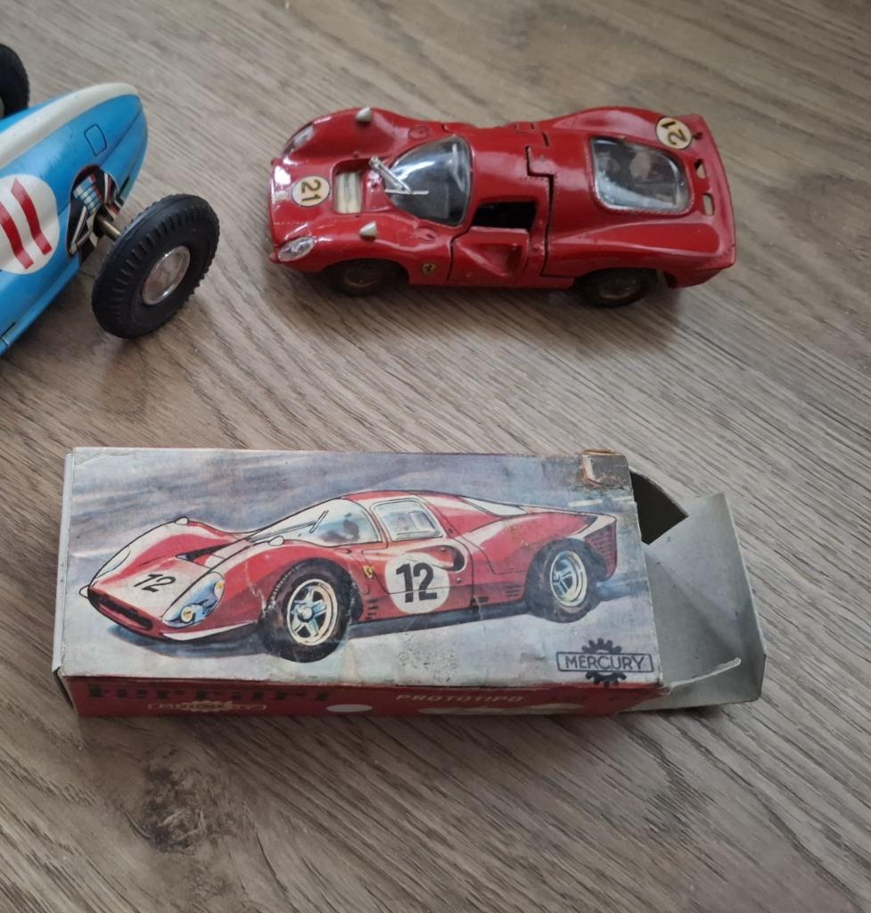 Mercury Ferrari 330 P4 fabriquée en Italie MIB, Hobby & Loisirs créatifs, Enlèvement ou Envoi, Comme neuf, Voiture, Autres marques