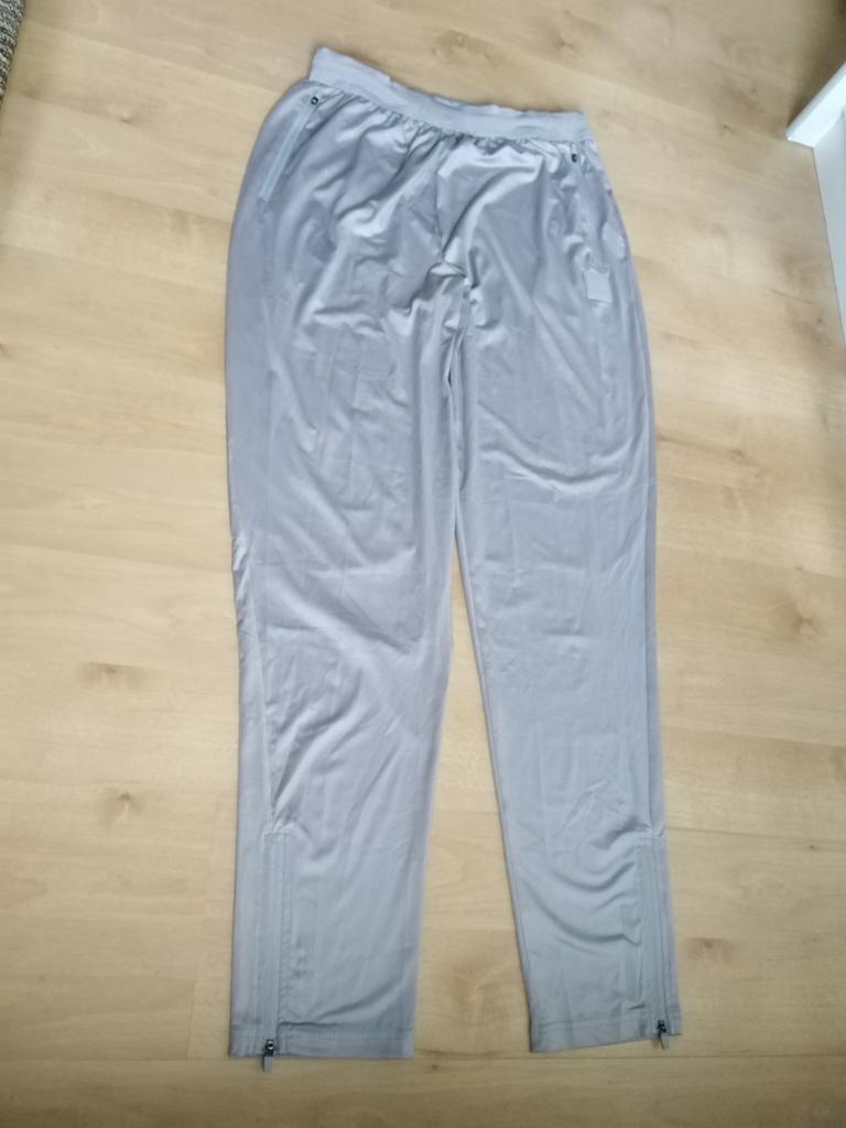 Grijze trainingsbroek Boohooman active, Maat 48/50 (M), Ophalen of Verzenden, Zo goed als nieuw, Grijs