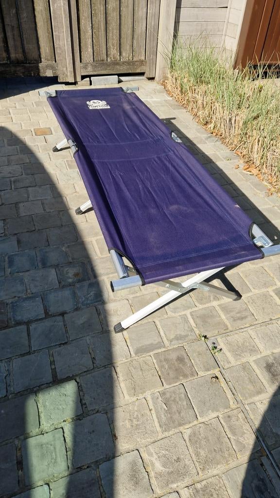 2 lits de camp en bon état, Enlèvement