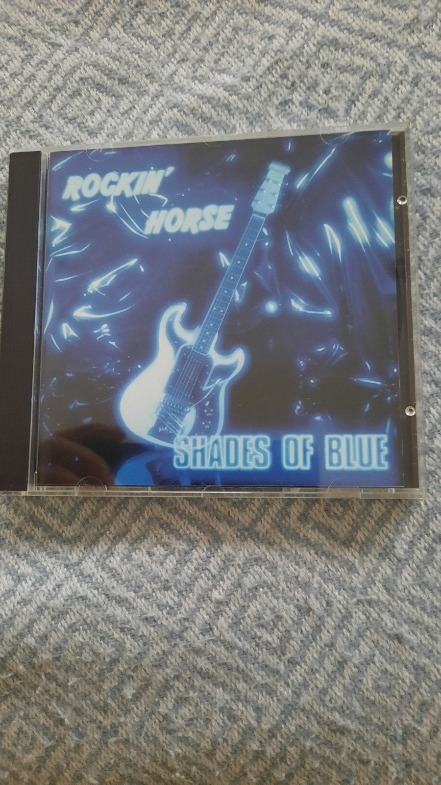 CD ROCKIN´ HORSE Shades of blue, Cd's en Dvd's, Cd's | Jazz en Blues, Ophalen of Verzenden, Zo goed als nieuw, Bluesrock, Album