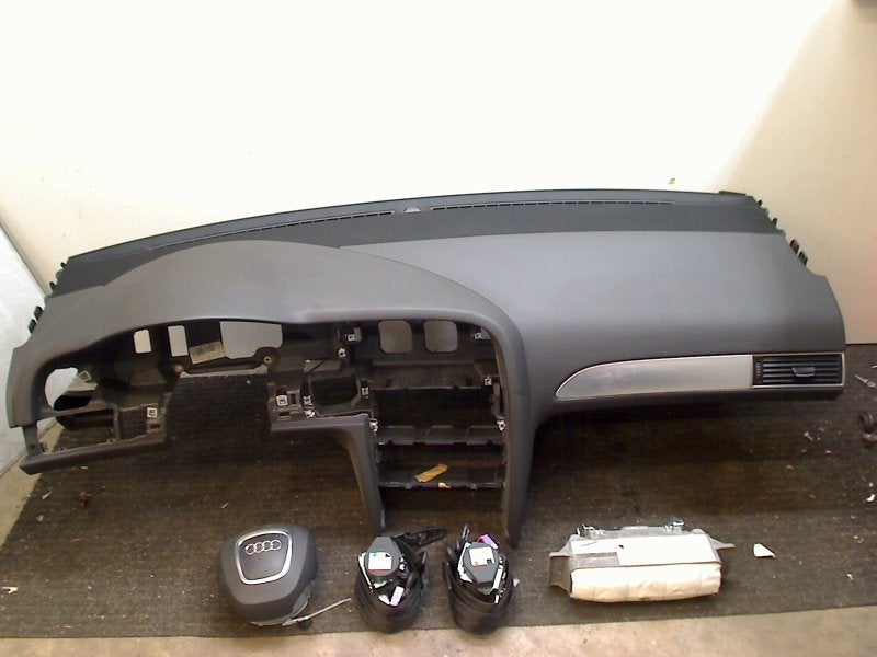 AIRBAG ENSEMBLE Audi A6 Avant (C6) (4F0857705), Auto-Union-Straße  1,
85057  Ingolstadt, DE, Info@audi.de, Audi, Utilisé