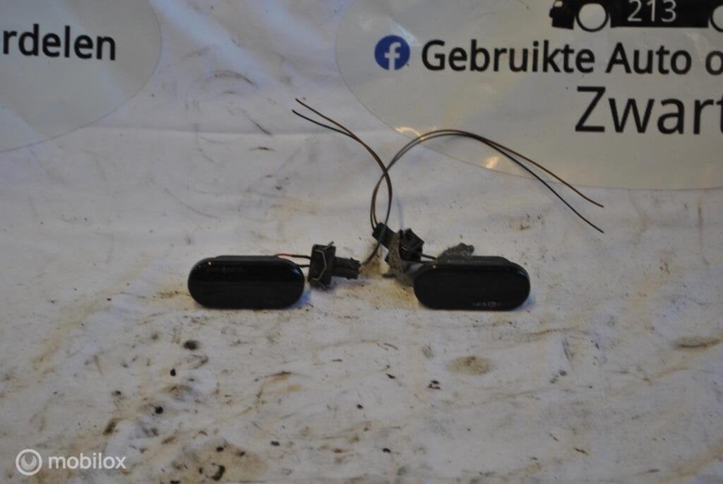 Knipperlicht scherm LV-RV Vw caddy 2 3A0949101A, Gebruikt, Volkswagen, Ophalen of Verzenden, Volkswagen