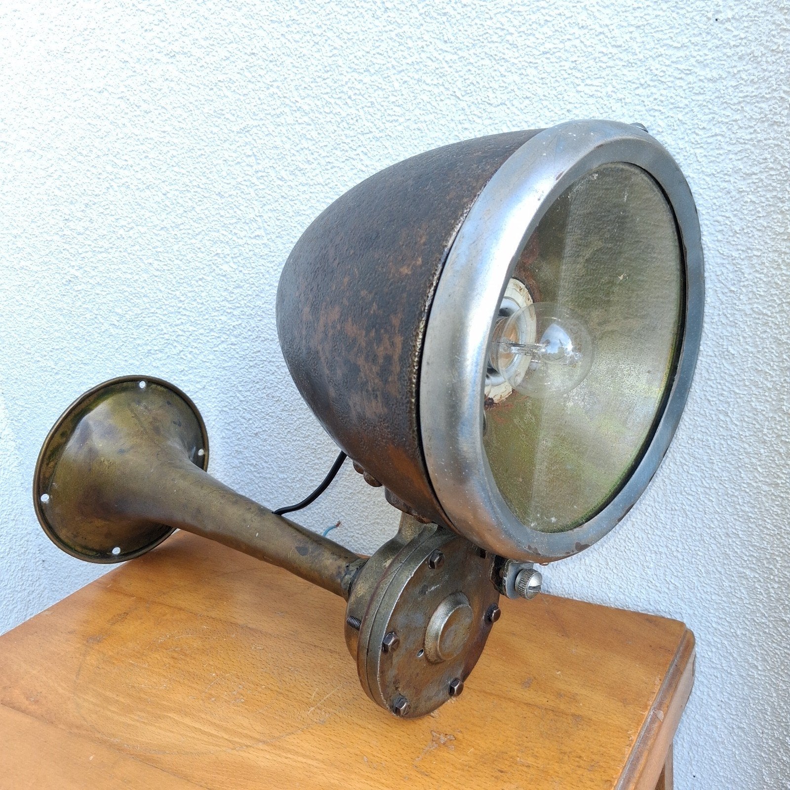 Antieke wandlamp gemaakt van autolicht, Enlèvement ou Envoi, Utilisé, Verre, Applique murale