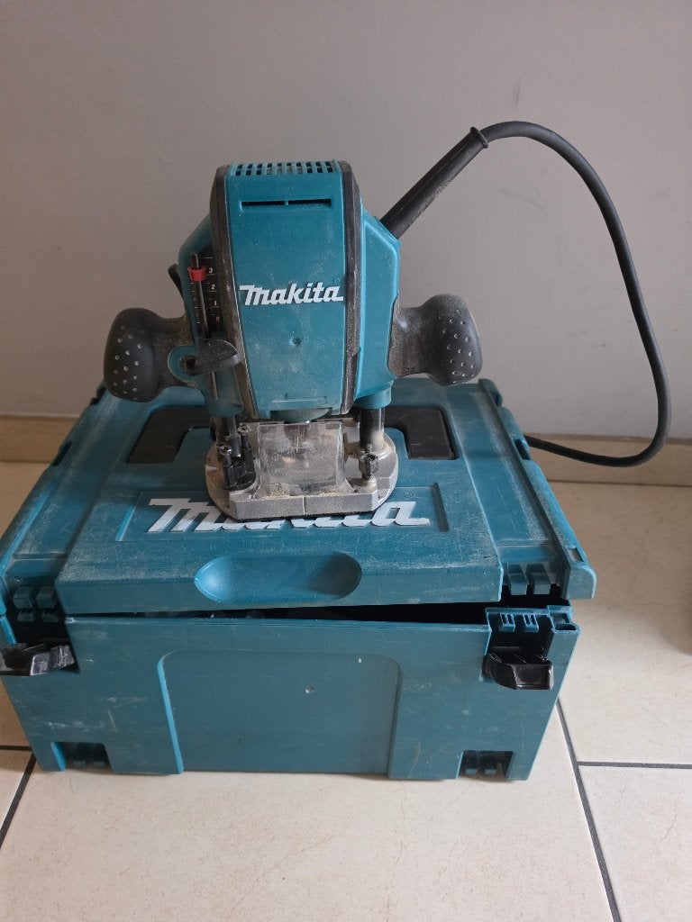 Makita bovenfrees, Ophalen, Zo goed als nieuw, Bovenfrees, Makkta