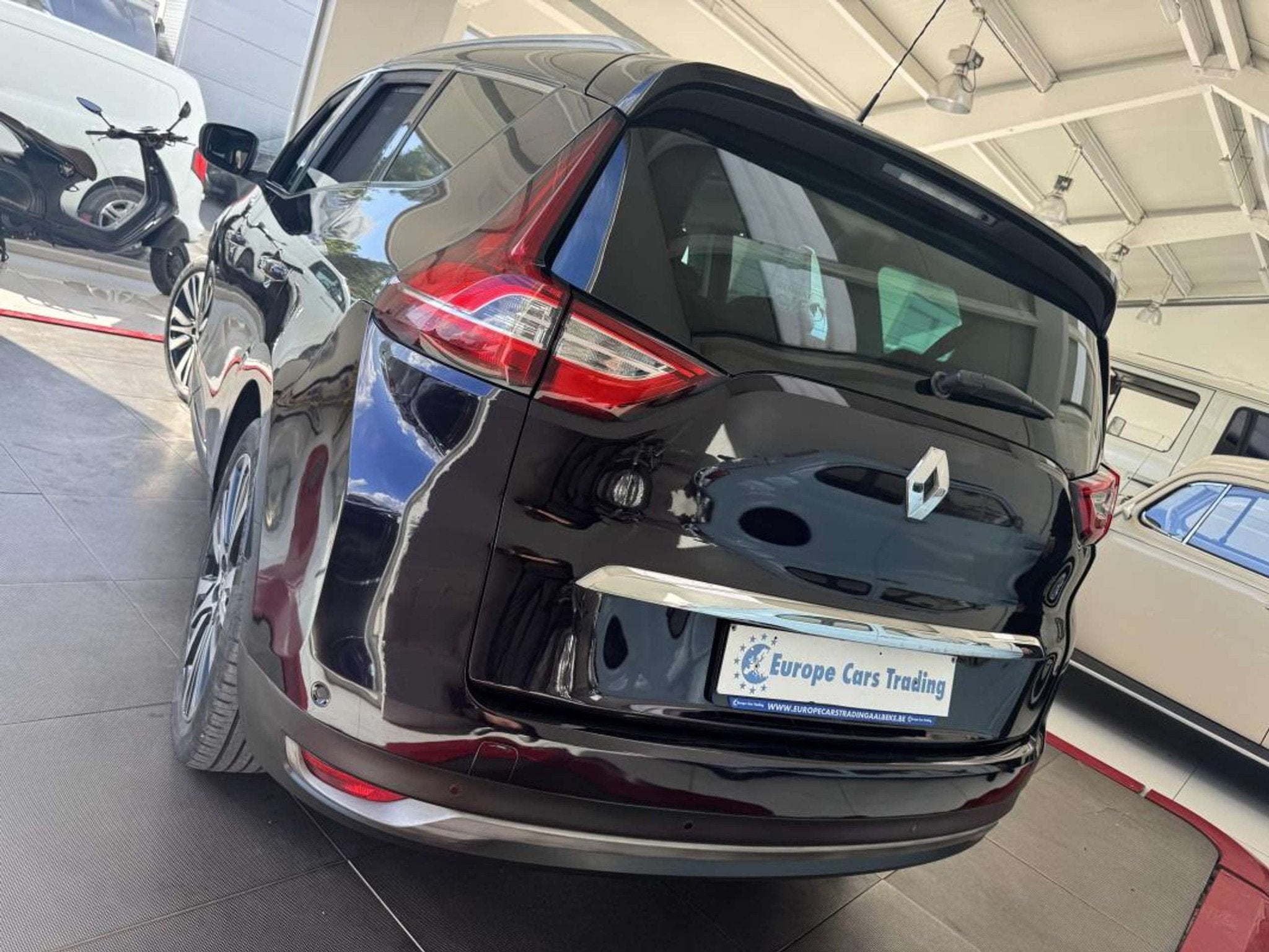 Renault Grand Scénic IV INITIALE PARIS 1.6DCI BVA EDC6 160C, Autos, Cuir, Achat, https://public.car-pass.be/vhr/6b838429-bcc0-4cf7-9cf0-9f0e59f6176f