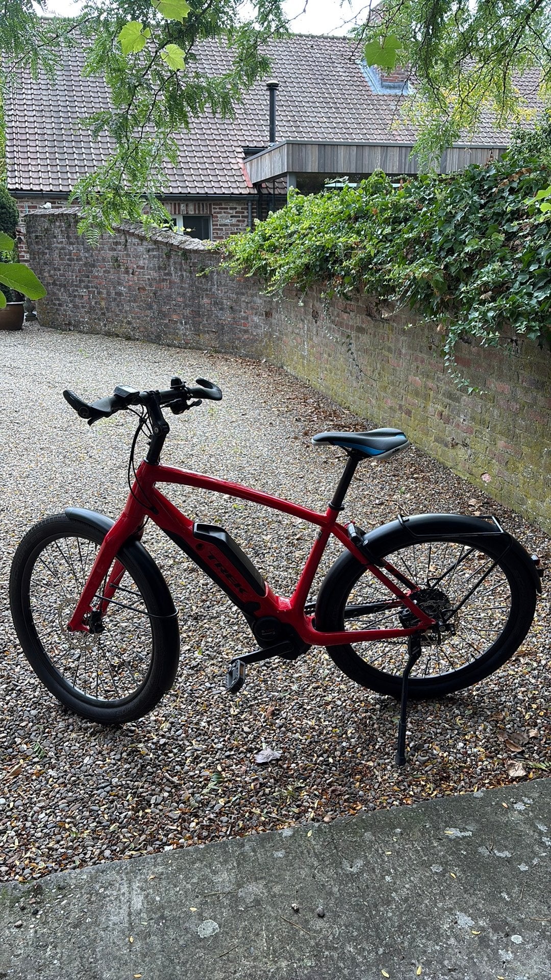 Trek commuter +8 ( 25 km/ u), Fietsen en Brommers, Ophalen, 24 inch of meer, Aluminium, Zo goed als nieuw