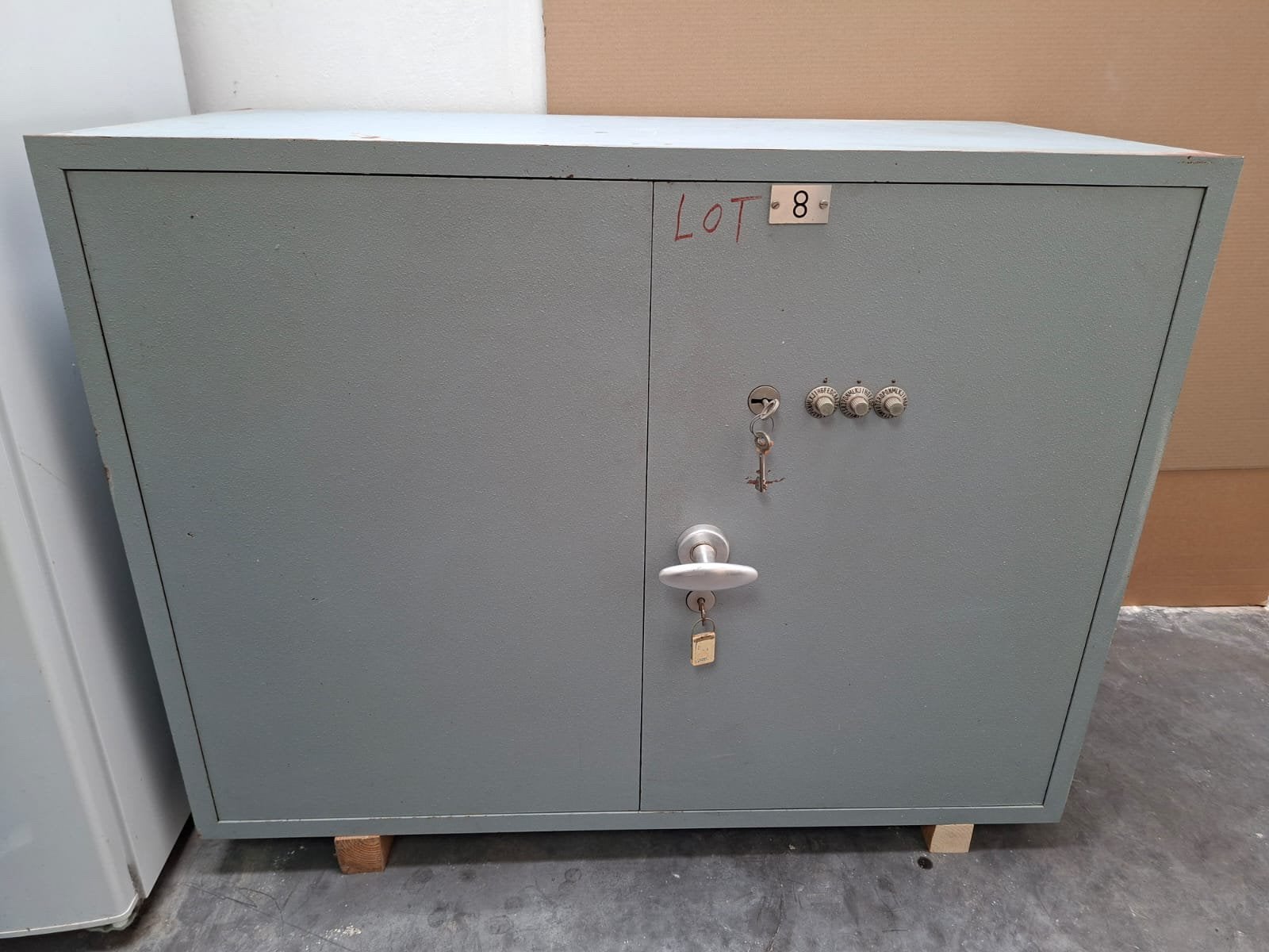 Sterke kastkluis met grote capaciteit, Huis en Inrichting, Brandblussers en Brandkasten, Ophalen, Gebruikt, Brandkast