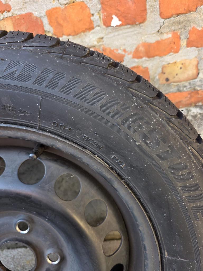 4 Winter banden voor VW - bijna nieuwe, Enlèvement ou Envoi, Pneu(s)