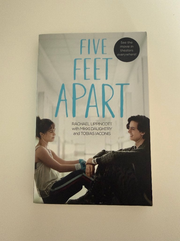 Five feet apart, Boeken, Ophalen, Zo goed als nieuw, Rachael Lippincott, Fictie