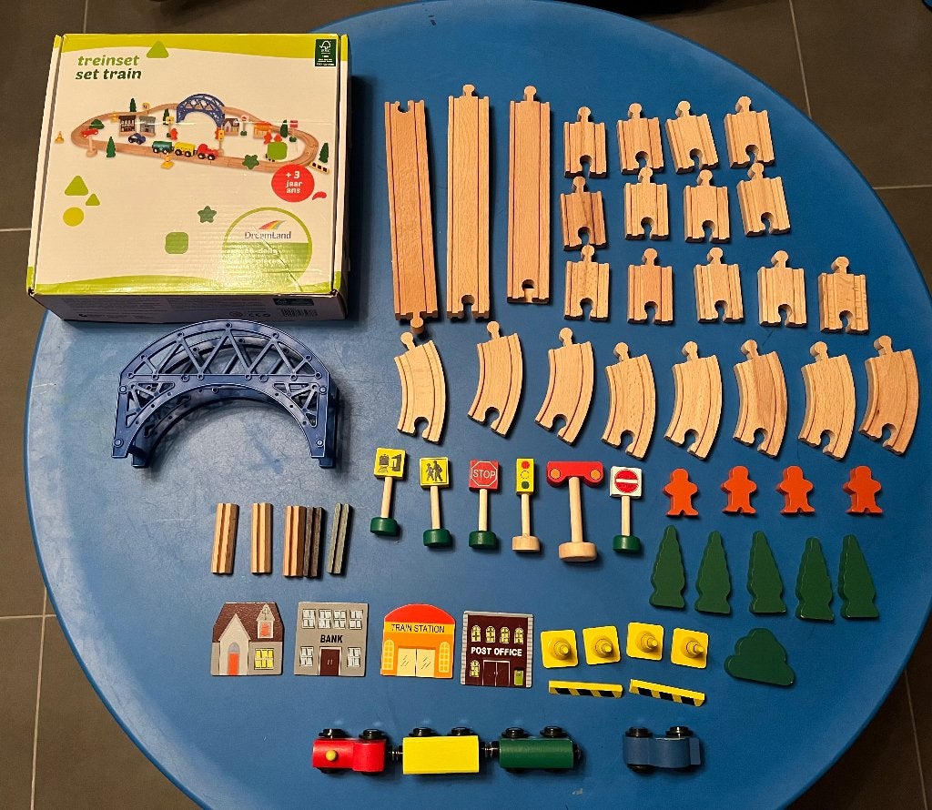 Houten treinset (69 stuks), Kinderen en Baby's, Ophalen, Zo goed als nieuw