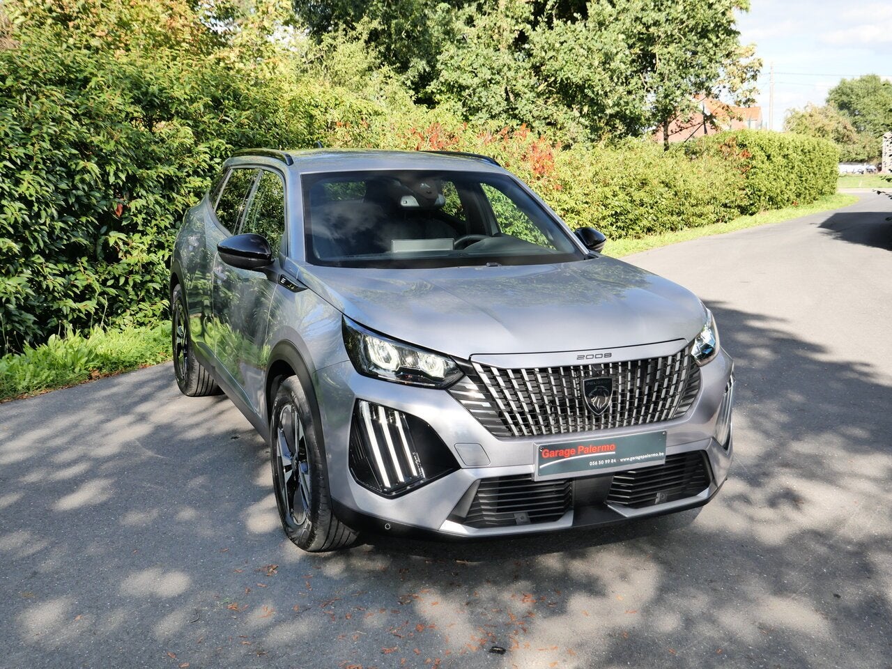 Peugeot e-2008 Allure Garantie tot 4de jaar of 60 000 km, Auto's, 4 deurs, Euro 6, Grijs, https://public.car-pass.be/vhr/64009f41-eb6e-4f01-bc5a-4a560c9b953f