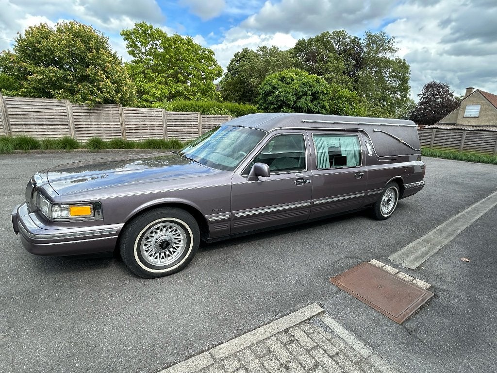 Lijkwagen Lincoln, Autos, Lincoln, Entreprise, Town Car, Airbags, Verrouillage central, Cruise Control, Rétroviseurs électriques