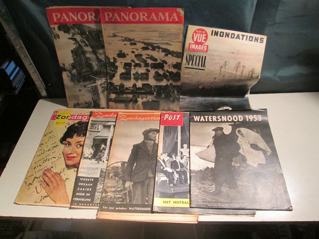 8 très vieux magazines, Enlèvement ou Envoi, Comme neuf