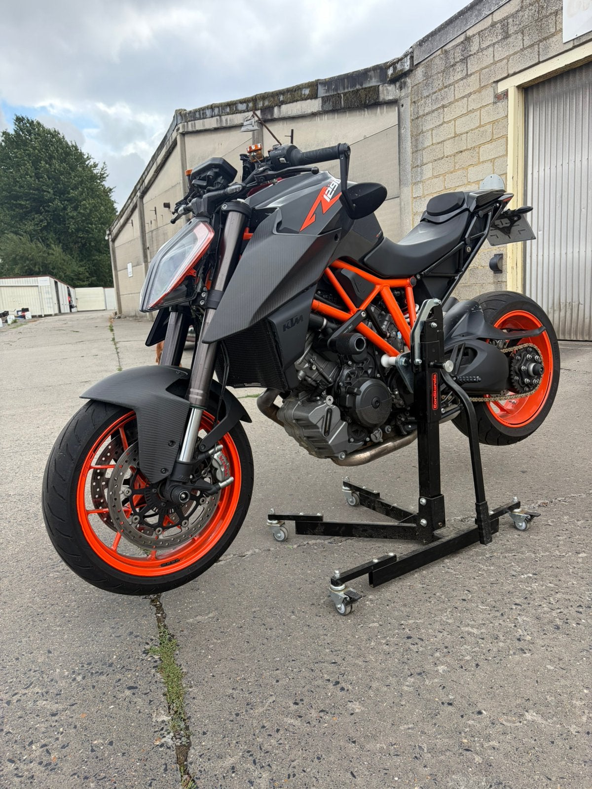 Ktm 1290 superduke R, Particulier