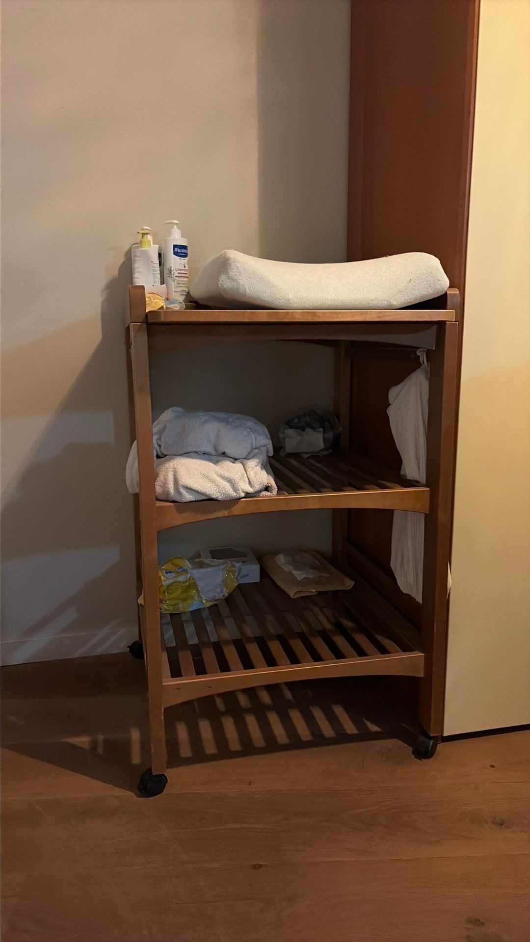 Baby verzorgings tafel, Ophalen, Gebruikt