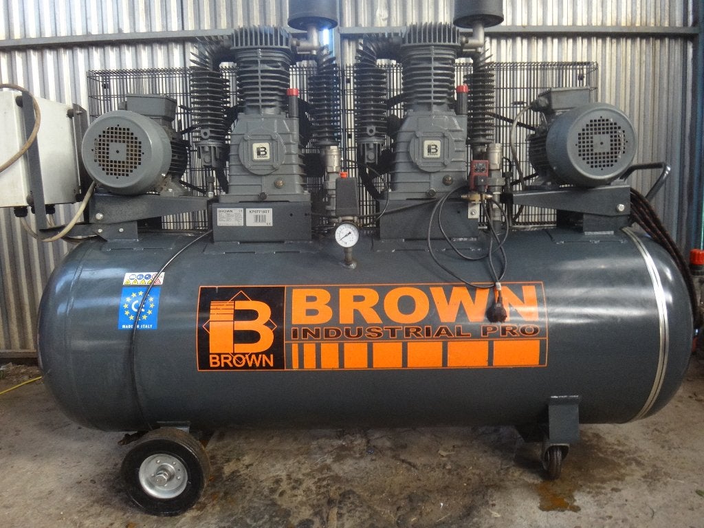 Compresseur Brown 500 LITRES, Bricolage & Construction, Compresseurs, Enlèvement, Réduction de bruit, 100 litres ou plus, 10 bars ou plus