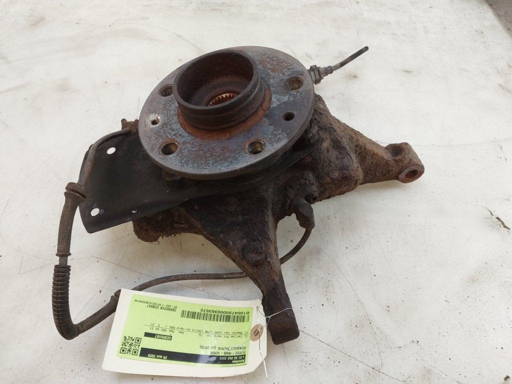 FUSEE LINKS VOOR Renault Trafic (1FL / 2FL / 3FL / 4FL), Gebruikt, Renault, Peter-Huppertz-Straße 5
51063  Köln, DE, Dialog.deutschland@renault.de