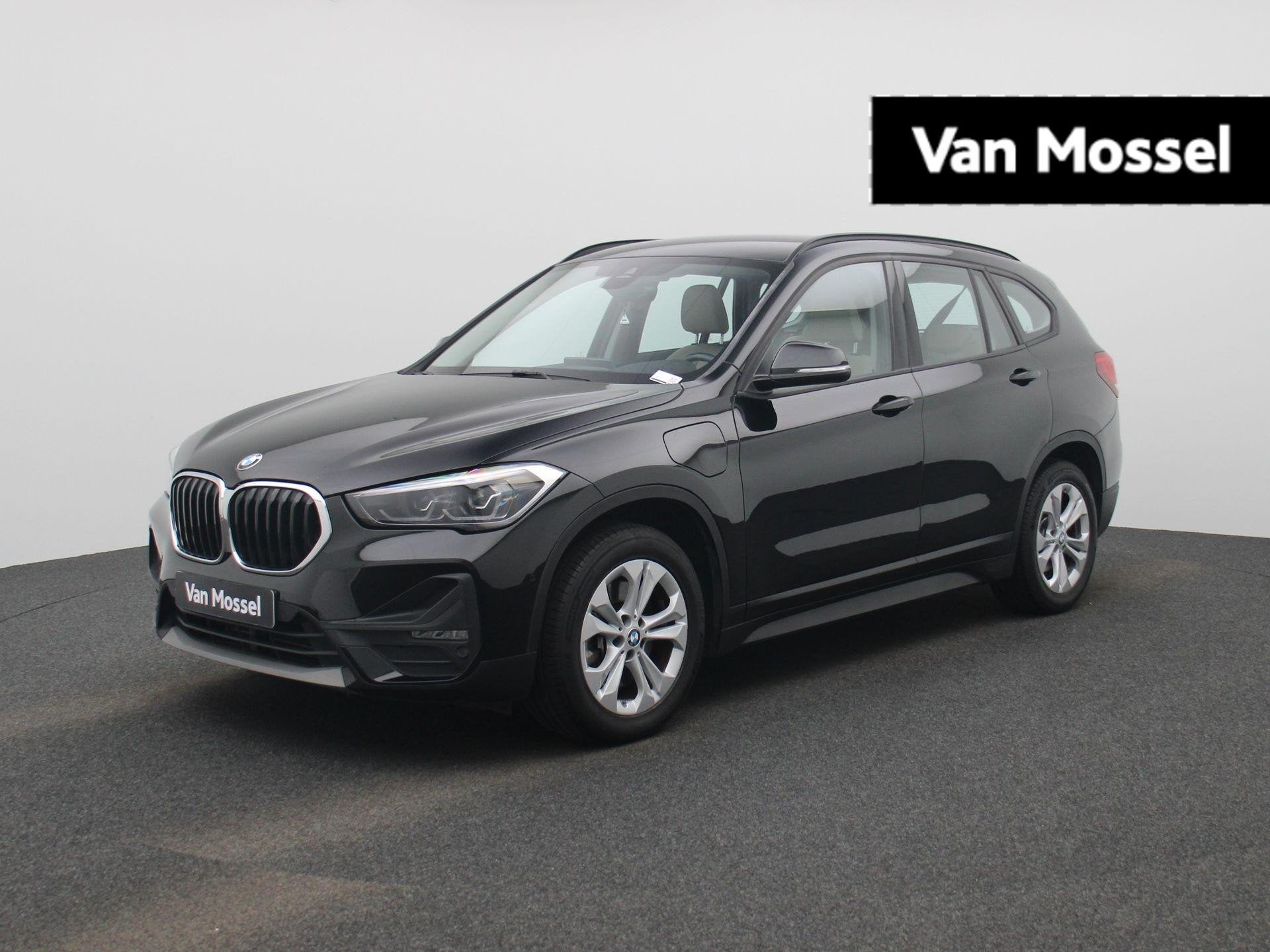 BMW X1 xDrive25e (162 kW) HUD | NAVI | CAMERA | LEDER | LED, Auto's, BMW, Stof, Gebruikt, Automatische klimaatregeling, 1820 kg