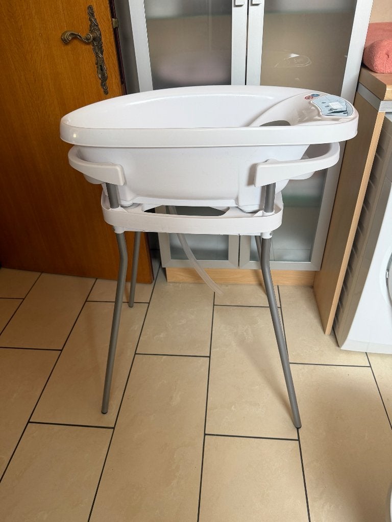 Complete Babybadje met ingebouwden weegschaal, Ophalen, Zo goed als nieuw, Minder dan 140 cm, Minder dan 70 cm