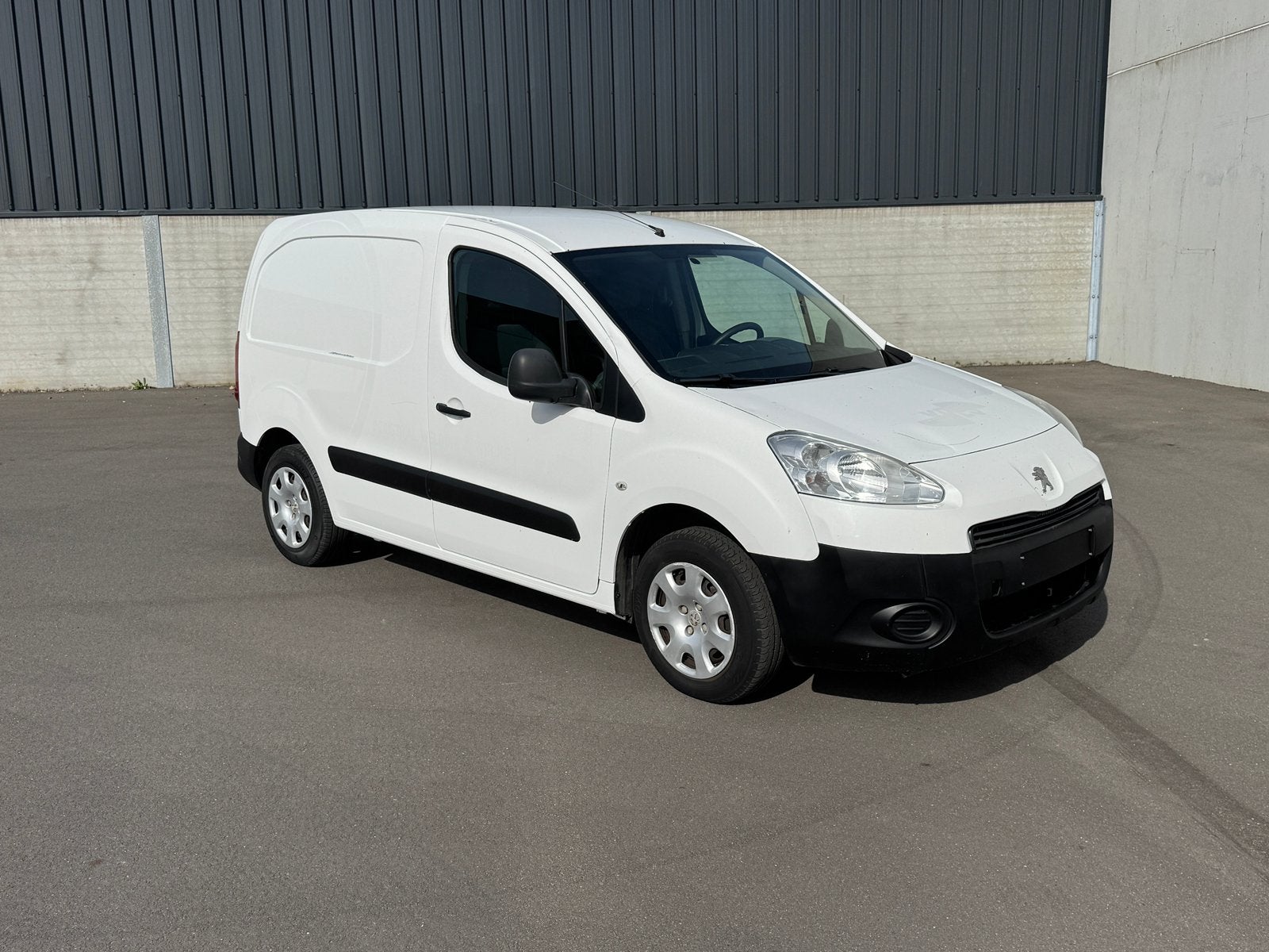 Peugeot Partner gekeurd voor verkoop, Auto's, Voorwielaandrijving, Stof, 4 cilinders, Wit