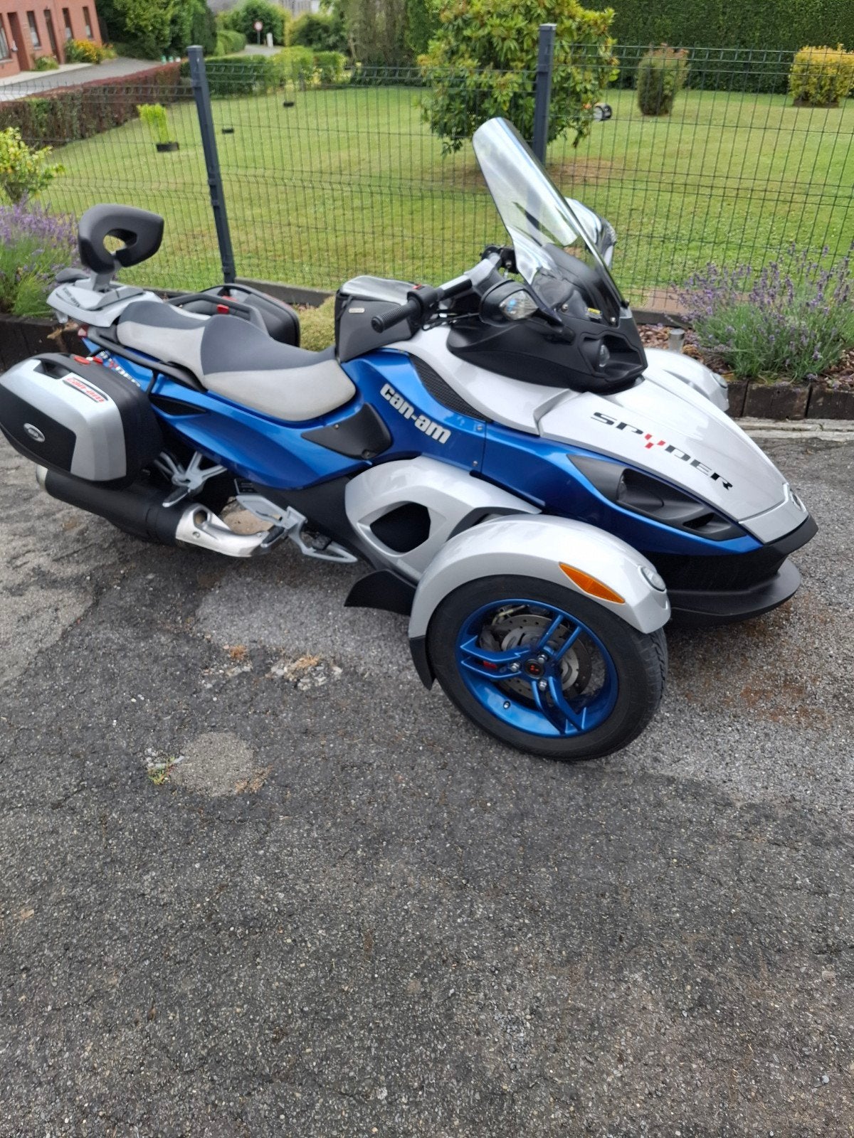 Can-Am 998cc Spyder-bommenwerper, 2 cilinders, Meer dan 35 kW, 998 cc