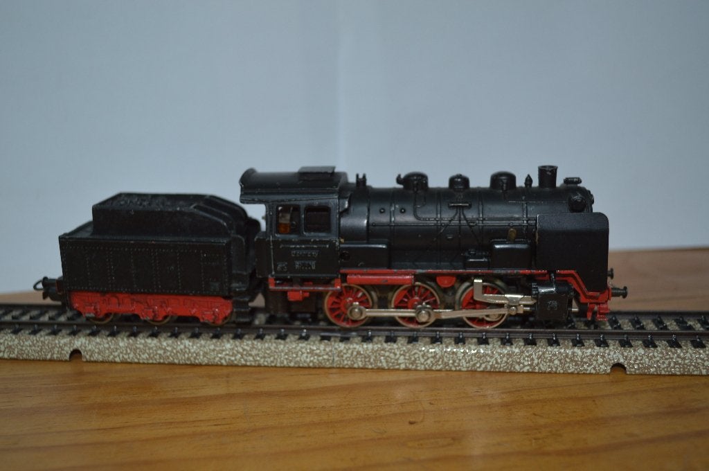 Märklin : RM 800 zeer mooie toestand, Wisselstroom, Gebruikt, Locomotief, Ophalen of Verzenden