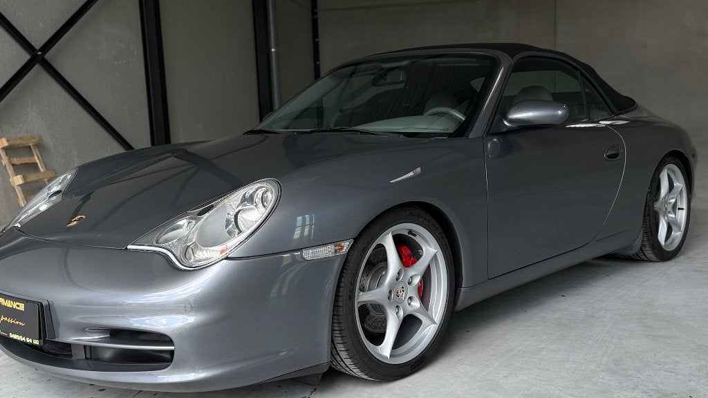Porsche 996 Carrera 4 cabrio met extra hardtop, Auto's, Porsche, Cabriolet, Leder, Bedrijf, 235 kW