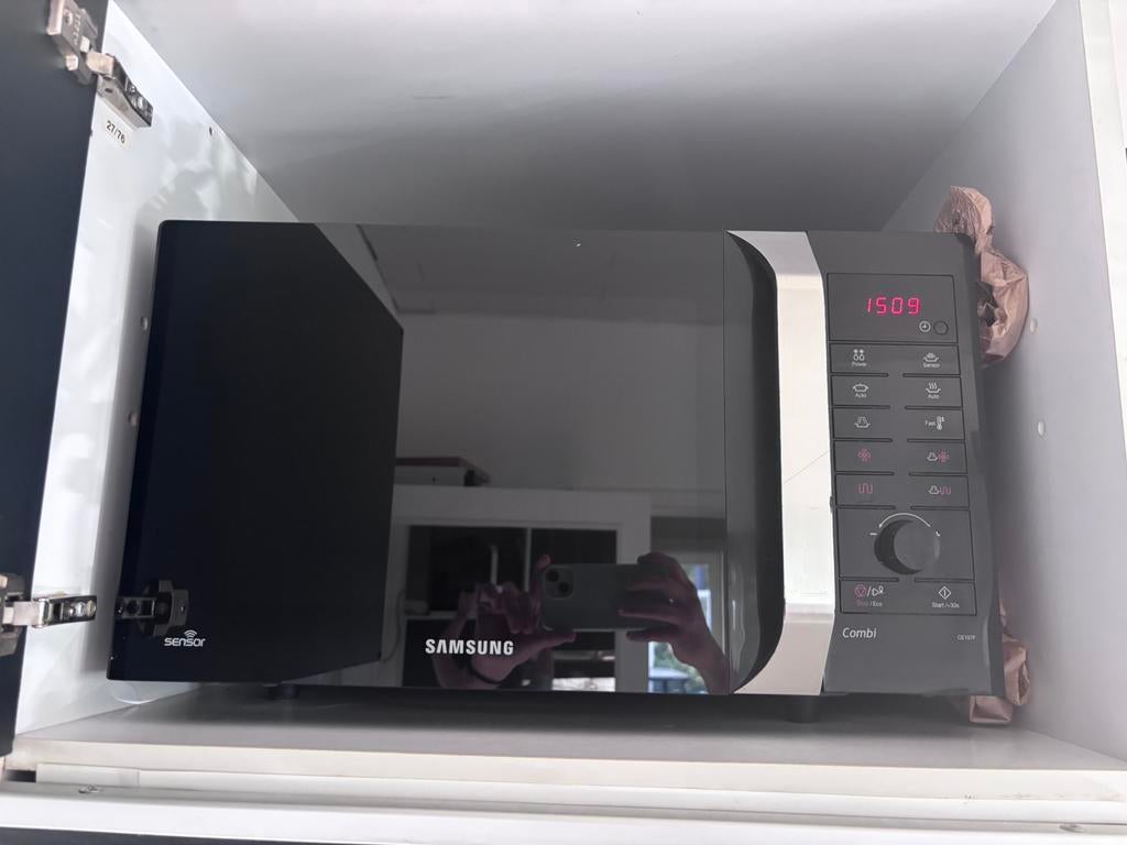 Micro-onde Samsung, Electroménager, Micro-ondes, Enlèvement, Utilisé, 45 à 60 cm, À Poser
