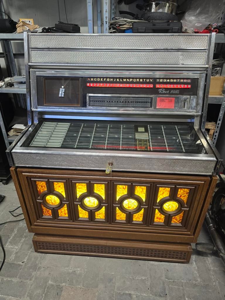 Rowe Ami Jukebox met Bluetooth en originele verlichting €450, Ophalen, Ami