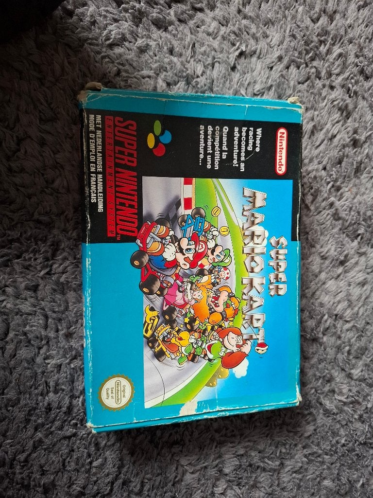 Super mario kart nintendo, Games en Spelcomputers, 3 spelers of meer, Ophalen of Verzenden, Zo goed als nieuw, Racen en Vliegen