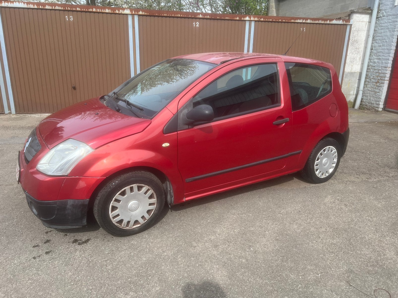Citroën C2 1.1ess 2005 •PRÊTE À IMMATRICULER, Autos, Rouge, Achat, Entreprise, Boîte manuelle