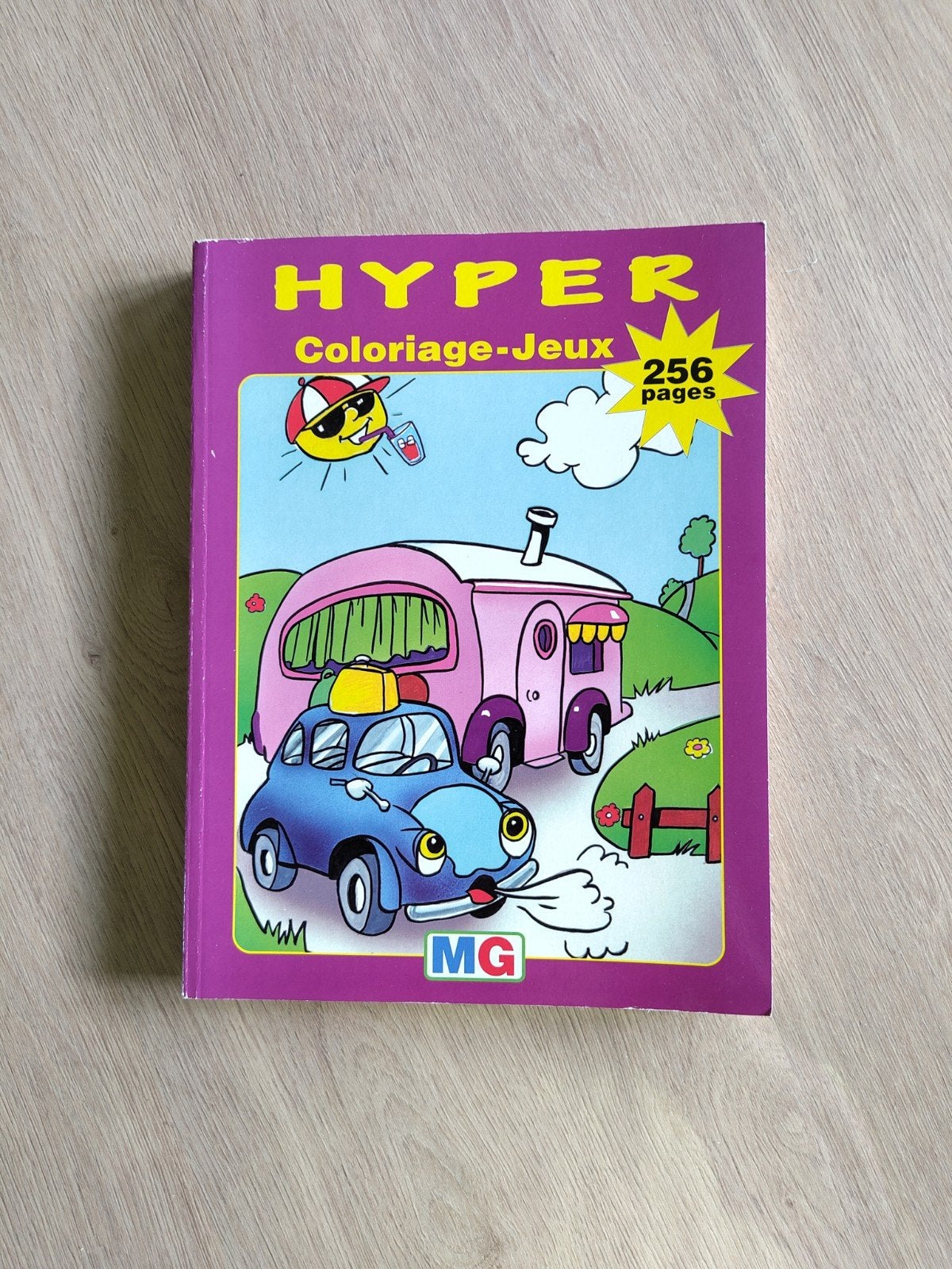 Livre de coloriage et de jeux, 256 pages, Enlèvement ou Envoi, Comme neuf